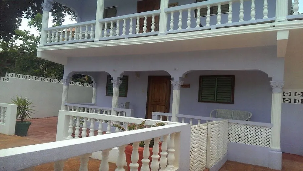 Ocho Rios Almond Tree Villas