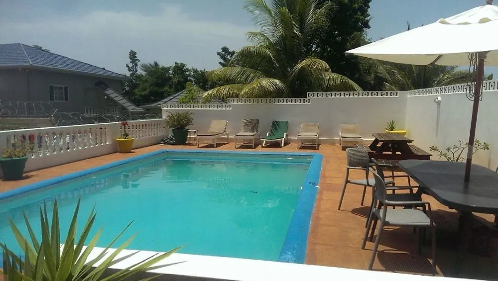 Ocho Rios Almond Tree Villas